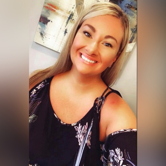 Meet your Posher, Victoria - Picture 2 of 2